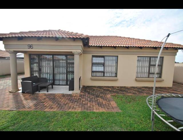 3 BEDROOM HOUSE FOR SALE IN DAWN PARK
